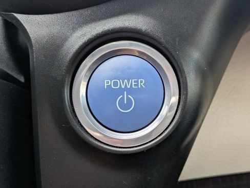 Used 2024 Toyota Sienna XLE FWD image 33