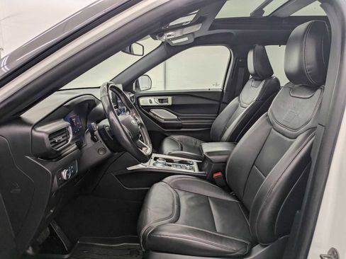 Used 2020 Ford Explorer ST w/ ST Street Pack image 16