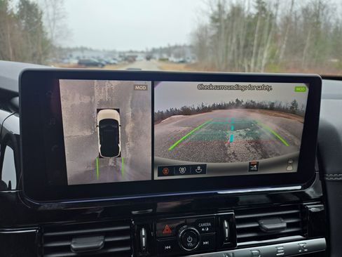 New 2026 Nissan Pathfinder Platinum image 24