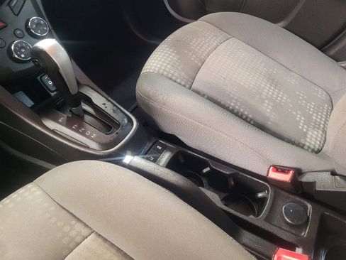 Used 2020 Chevrolet Sonic LT image 26