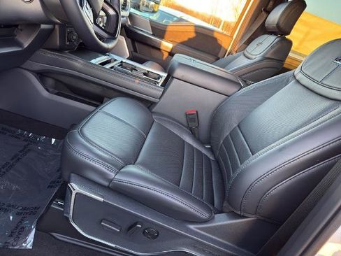 New 2026 Ford F250 Platinum w/ FX4 Off-Road Package image 10