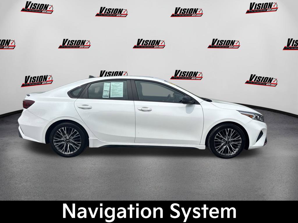 Used 2022 Kia Forte GT-Line w/ GT-Line Premium Package FWD image 4