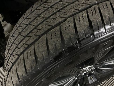 Used 2023 Lexus GX 460 Premium w/ Accessory Package AWD/4WD image 39
