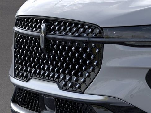 New 2026 Lincoln Nautilus Premier AWD/4WD image 39