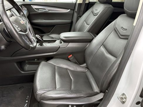 Used 2019 Cadillac XT5 Luxury image 17