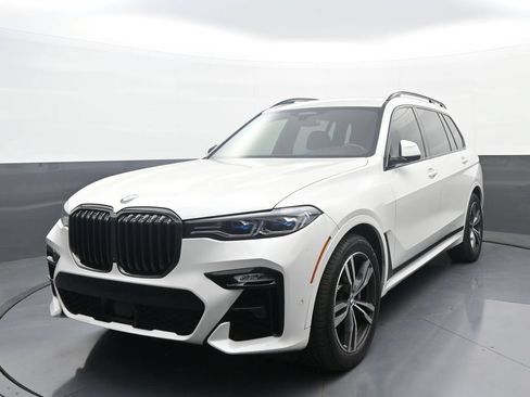 Used 2022 BMW X7 M50i w/ Dynamic Handling Package AWD/4WD image 1