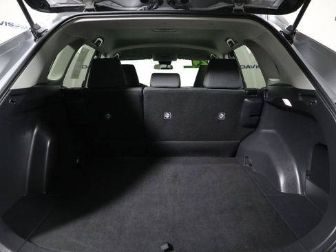 Used 2024 Toyota RAV4 LE AWD/4WD image 8