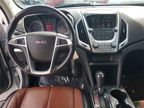 Used 2017 GMC Terrain SLT w/ Open Road Package image 12