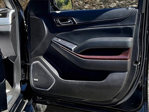 Used 2016 GMC Yukon XL SLT image 23