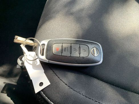 Used 2025 Nissan Sentra SV FWD image 20