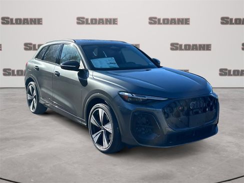 New 2025 Audi SQ5 Premium Plus image 4