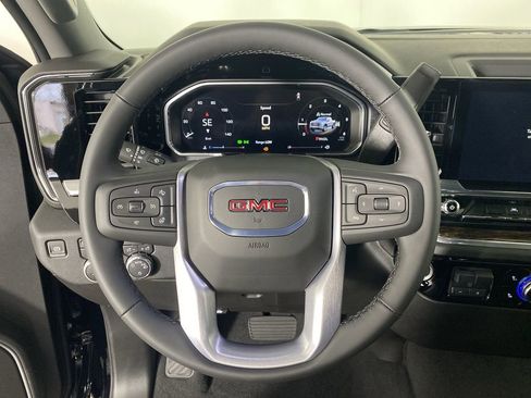 New 2026 GMC Sierra 1500 SLE image 12