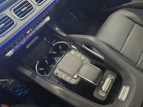 Used 2025 Mercedes-Benz GLS 450 4MATIC image 29