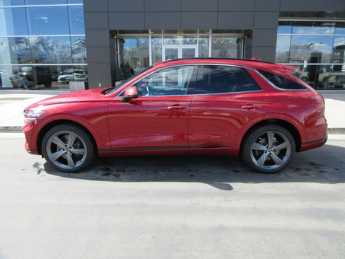 Used 2023 Genesis GV70 3.5T Sport w/ Sport Prestige Package image 3