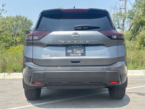 Certified 2025 Nissan Rogue S image 5