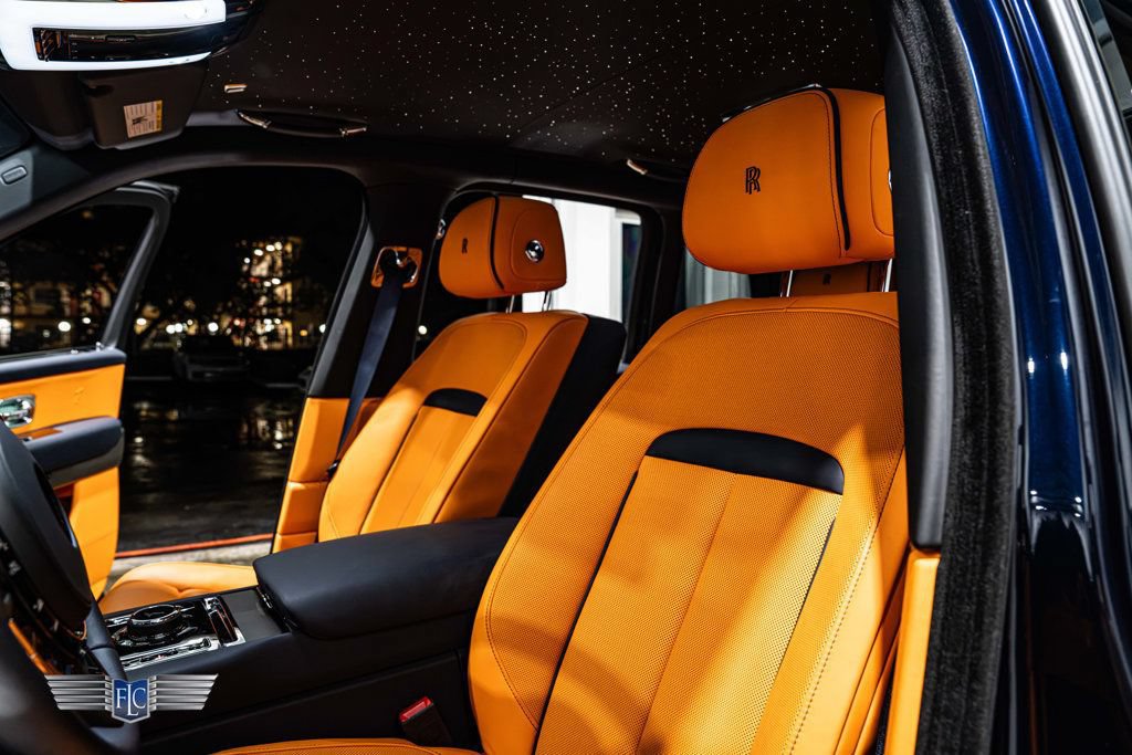 Used 2023 Rolls-Royce Cullinan w/ Cullinan Package AWD/4WD image 2