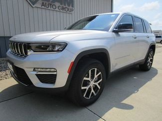 Used 2024 Jeep Grand Cherokee Limited AWD/4WD video 1