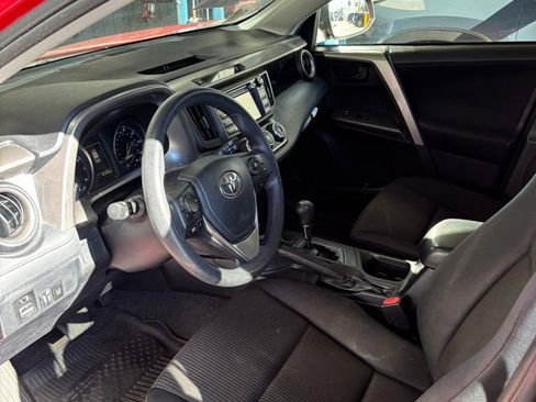 Used 2017 Toyota RAV4 LE image 12