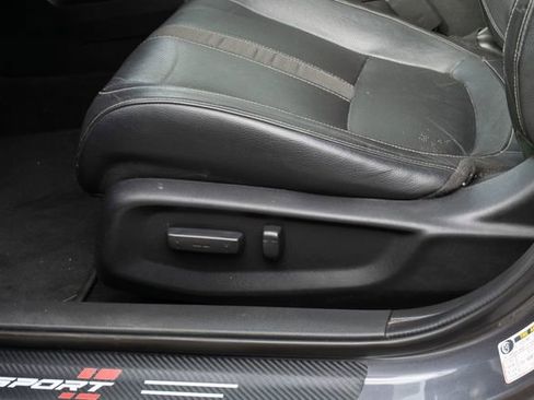 Used 2019 Honda Civic Touring image 14