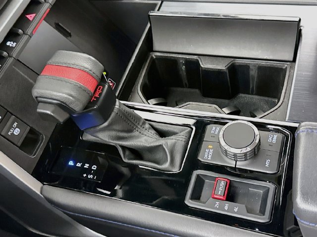 Used 2025 Toyota Tundra Platinum AWD/4WD image 16