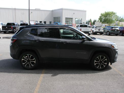 Used 2022 Jeep Compass Limited AWD/4WD image 4