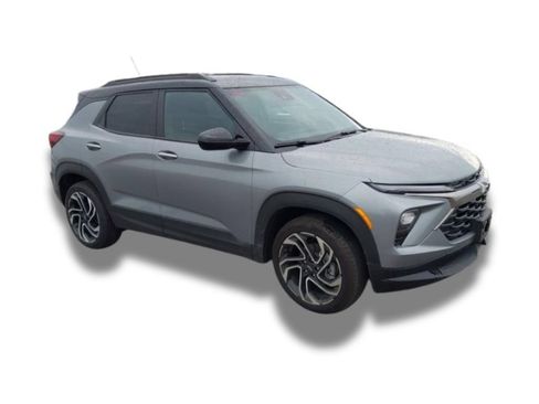 Used 2026 Chevrolet TrailBlazer RS FWD image 2