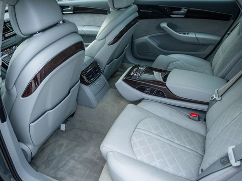 Used 2018 Audi A8 L 4.0T image 19