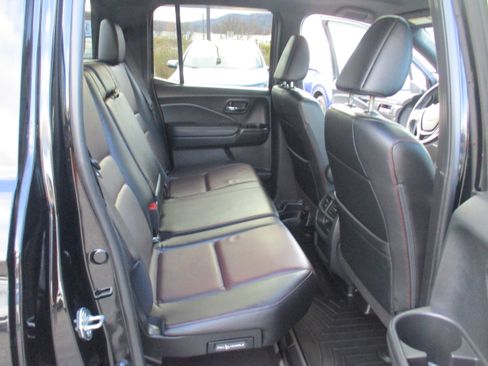 Certified 2020 Honda Ridgeline Black Edition image 15