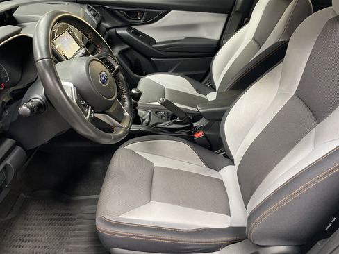 Used 2021 Subaru Crosstrek 2.0i Premium image 16