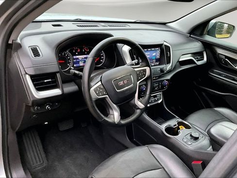 Used 2024 GMC Terrain SLT image 15