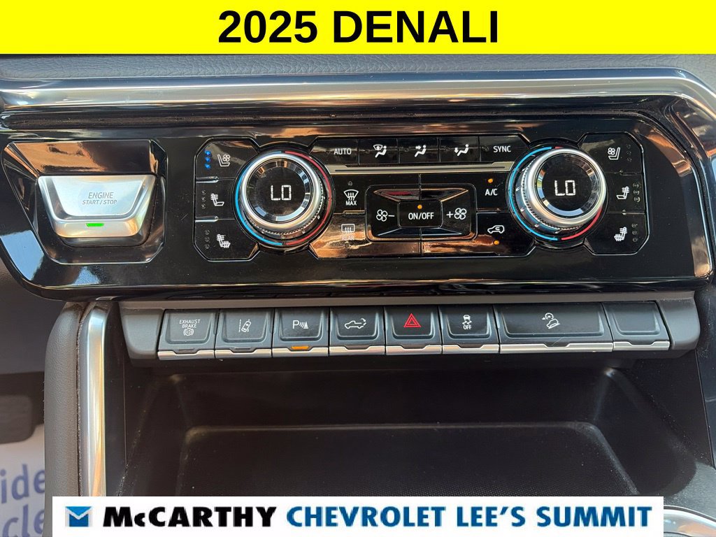Used 2025 GMC Sierra 3500 Denali AWD/4WD image 8