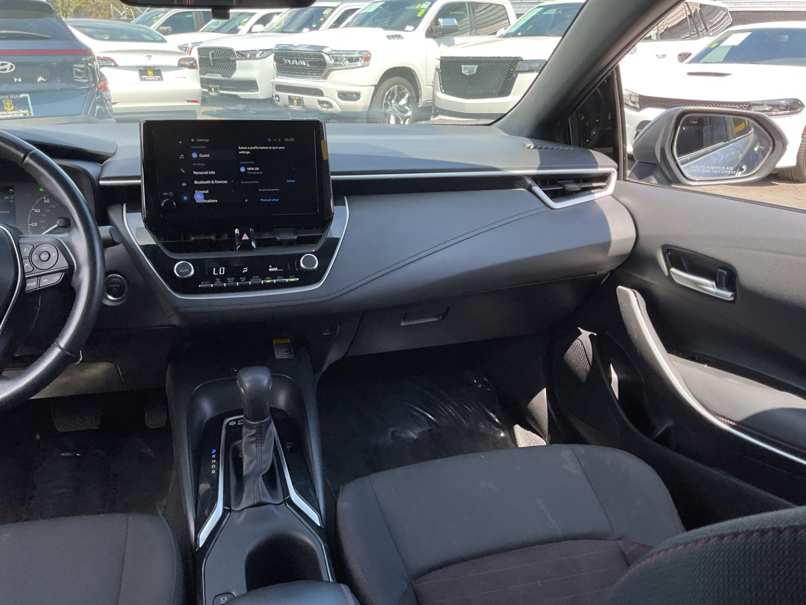 Used 2024 Toyota Corolla SE w/ SE Package FWD image 16