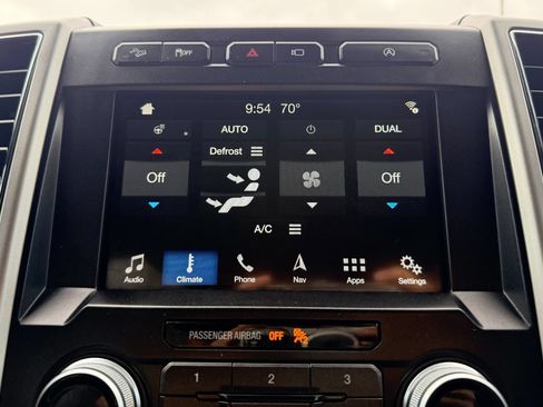 Used 2018 Ford F150 Lariat w/ Equipment Group 502A Luxury AWD/4WD image 16