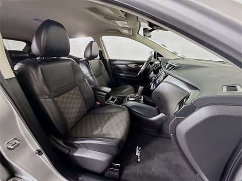 Certified 2022 Nissan Rogue Sport SV w/ Technology Package image 24