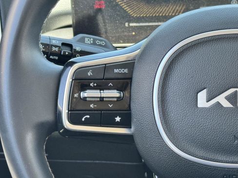 Used 2025 Kia Sorento EX w/ Panoramic Sunroof Package FWD image 46
