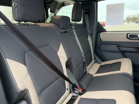 Used 2025 Ford Bronco Big Bend image 40