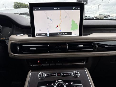 Used 2023 Lincoln Aviator Reserve w/ Elements Package Plus AWD/4WD image 21