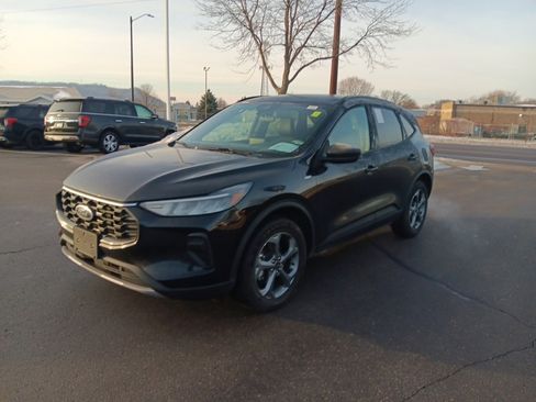 Used 2025 Ford Escape ST-Line image 17