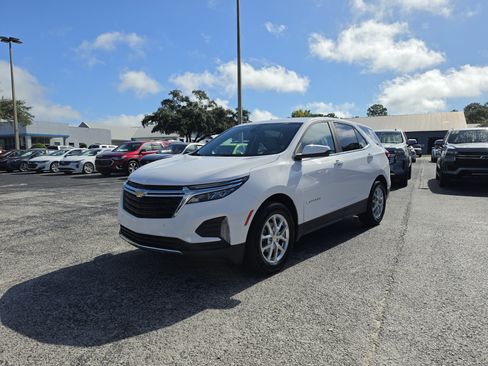 Used 2024 Chevrolet Equinox LT FWD image 11