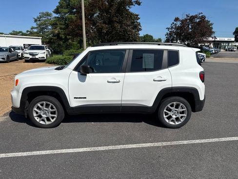 Used 2022 Jeep Renegade Latitude w/ Convenience Group AWD/4WD image 1