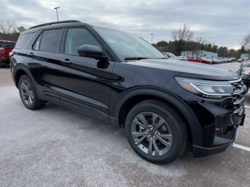 New 2026 Ford Explorer Active w/ Active Comfort Package image 8