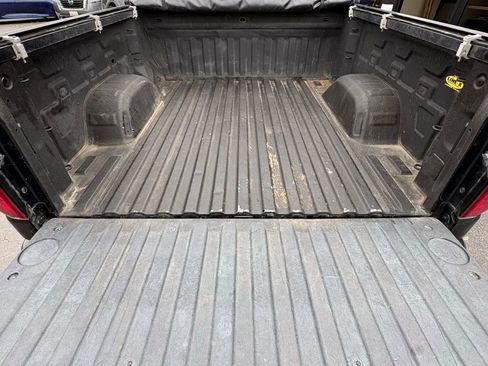 Used 2021 Chevrolet Silverado 1500 Custom image 18