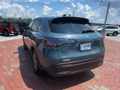 Certified 2027 Honda HR-V LX image 9