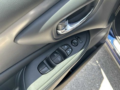 Used 2020 Nissan Murano SV FWD image 17
