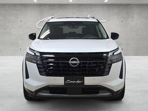New 2026 Nissan Pathfinder Platinum FWD image 18