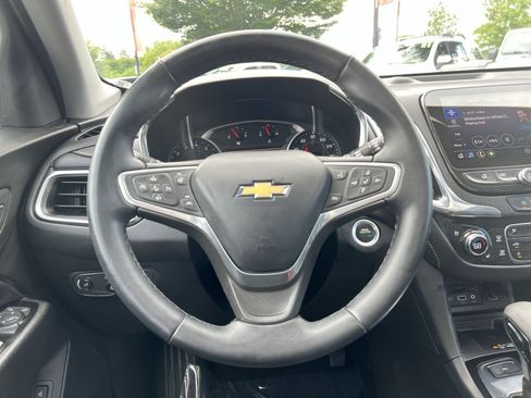 Used 2023 Chevrolet Equinox Premier AWD/4WD image 16
