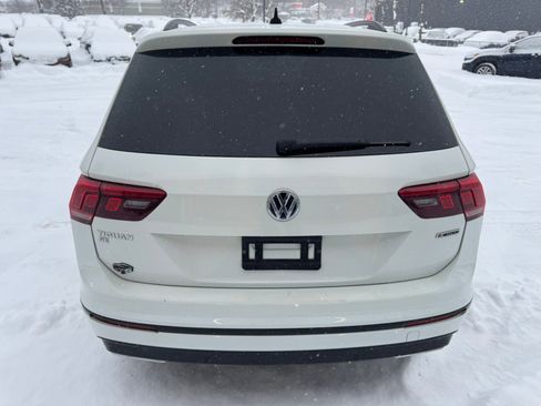 Used 2021 Volkswagen Tiguan SE R-Line image 6