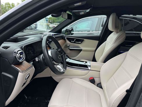 Used 2023 Mercedes-Benz GLC 300 4MATIC image 17