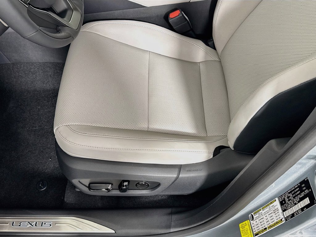 New 2026 Lexus RX 350 FWD image 21