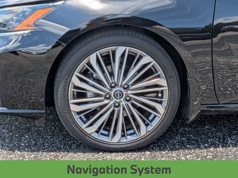 Certified 2024 Nissan Altima 2.5 SL FWD image 13